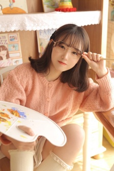 动漫人物打扑克免费观看